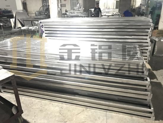 河南信陽市石油百葉型空調(diào)罩成型中   金鋁質(zhì)